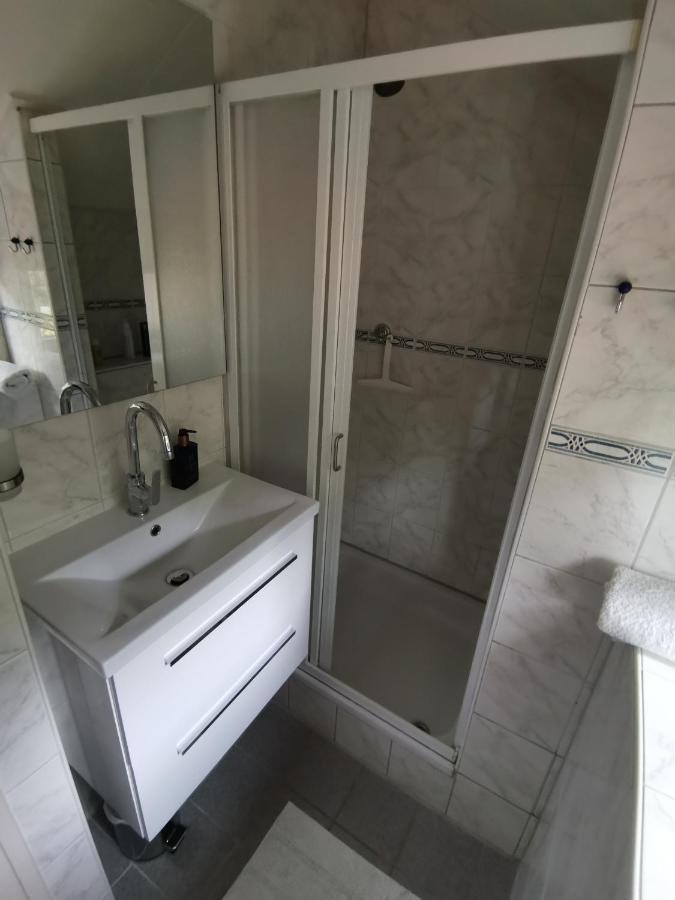 B N B Nr. 1 Apartment Apeldoorn Bagian luar foto